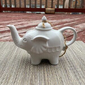 CORDON Bleu Elephant Teapot